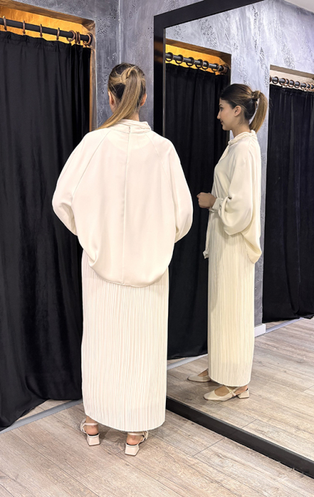 Ceremony Yakası Organze Fiyonk Detaylı Kolları Yarasa Kısa Vien Kısa Bluz EKRU - 4